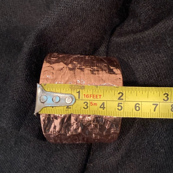 Rose Gold Cuff 🌹 - Picture 4 of 5